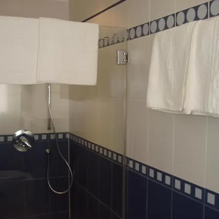 Apartamento Sleeps 4 Pool Wifi